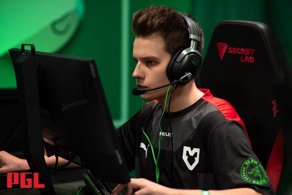 Frozen is one of the most aggressive players for MOUZ. Here are Frozen's CS: GO settings, including his crosshair, video and ViewModel settings.