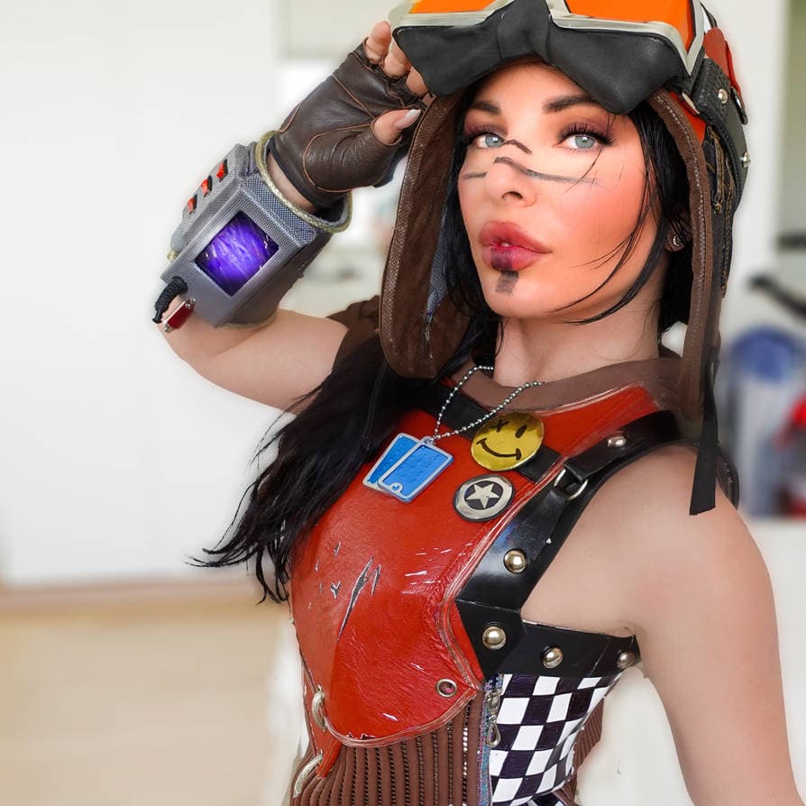 Renegade Raider cosplay (Creator: lunastorta5350)