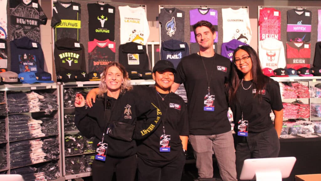 The venue boasted team merch (Image via esports.gg)