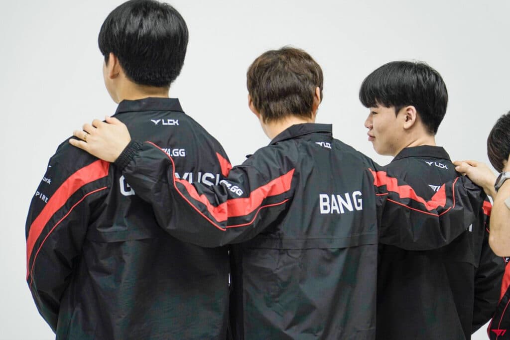 T1 botlaners: Gumayusi (2019-present), Bang (2013-2018), and Smash (2025-present) (Image via T1)