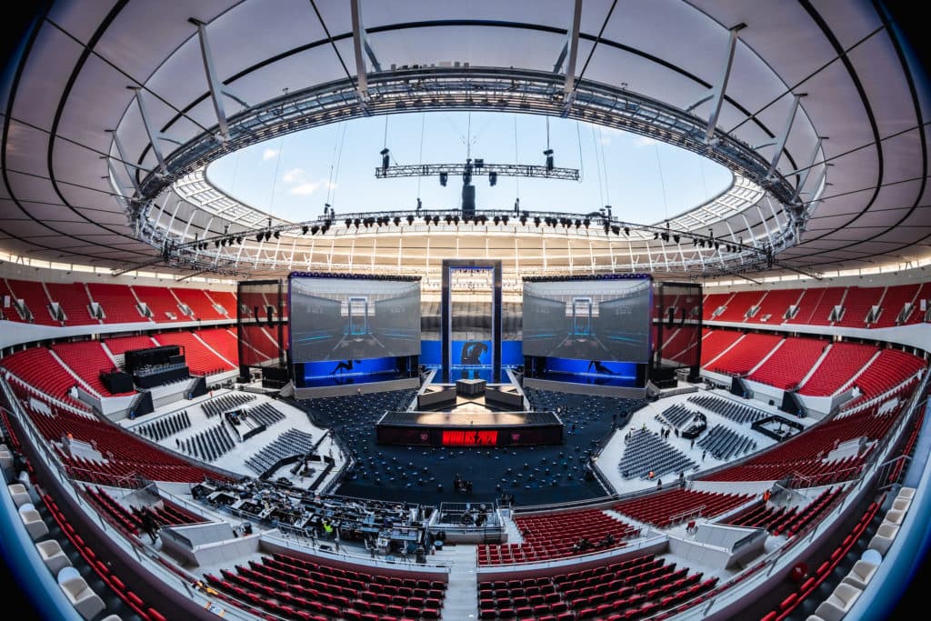 The Worlds 2020 Finals Stage in Shanghai. Image Credit: <a href="https://www.flickr.com/photos/lolesports/50551008058/in/album-72157716695715192/" target="_blank" rel="noreferrer noopener nofollow">Yicun Liu/Riot Games</a>,