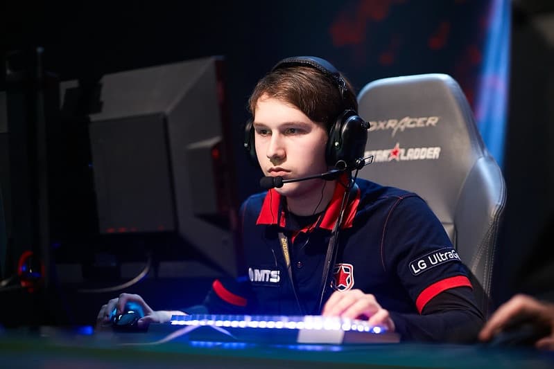 Kill me if you can! Gpk equals Yao’s 8-year old Dota 2 record cover image