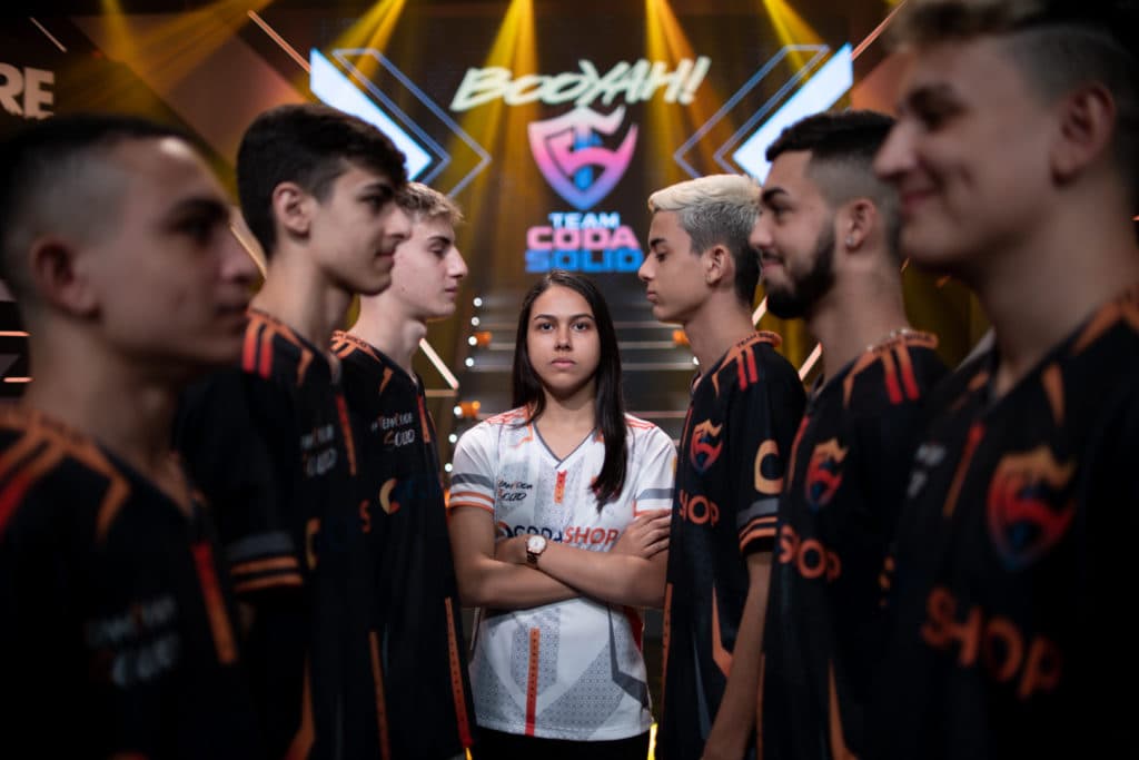 Team Coda Solid: Croft (coach) ao centro - <em>Fotos: Bruno Alvares &amp; Jéssica Liar</em>