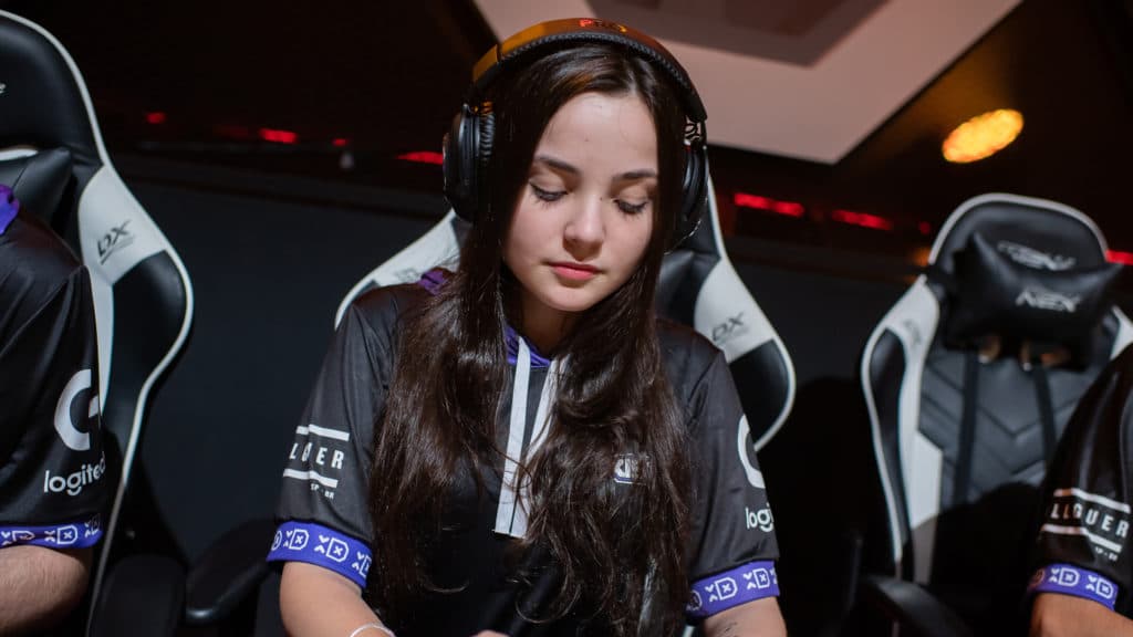 <em>Debbs, da Xisde -</em> <em><strong><a href="https://www.flickr.com/photos/garenafreefire/albums/with/72157719750072672" target="_blank" rel="noreferrer noopener nofollow">Imagem: Bruno Alvares &amp; Jéssica Liar / Garena</a></strong></em>