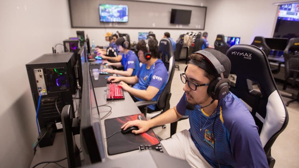 Rensga disputará os playoffs do CBLOL diretamente dos estúdios da Riot Games cover image