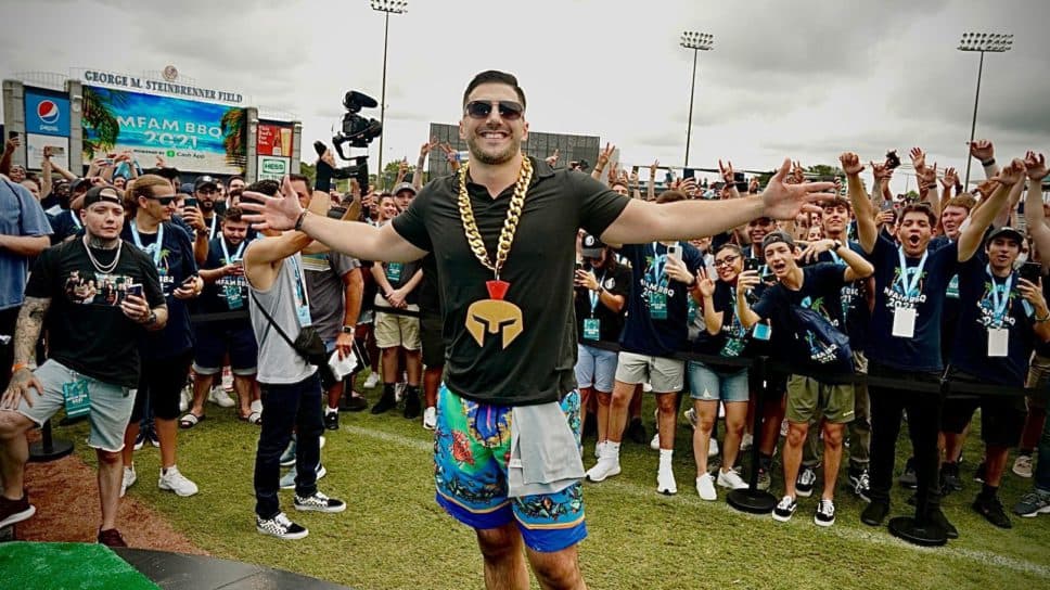Over 6,000 avid fans descend on Florida for NickMercs’ MFAM BBQ including streaming royalty cover image