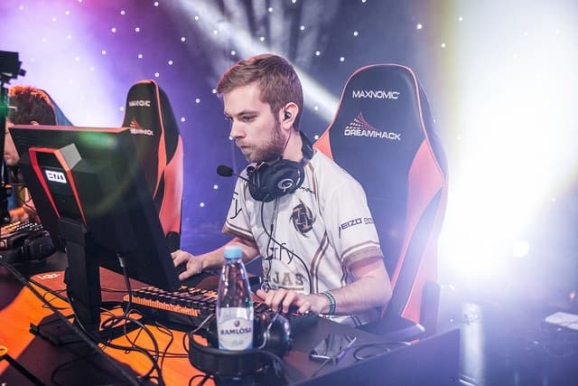 CS: GO Legend Xizt Formally Announces Retirement cover image