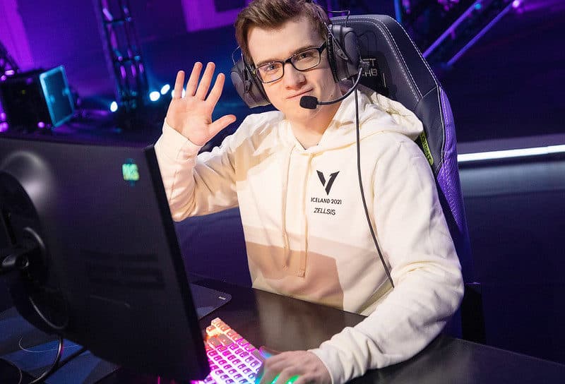 V1 Zellsis: “We made Effys the IGL for now and I think he is doing really well” cover image