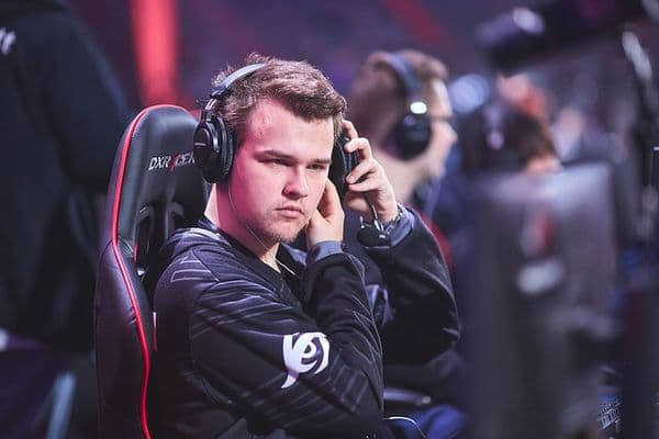 Quincy Crew add KheZu as Coach Ahead of TI10 cover image