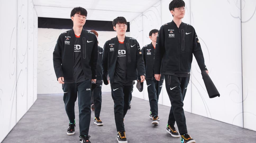Worlds 2021: EDG e T1 avançam às quartas de final cover image