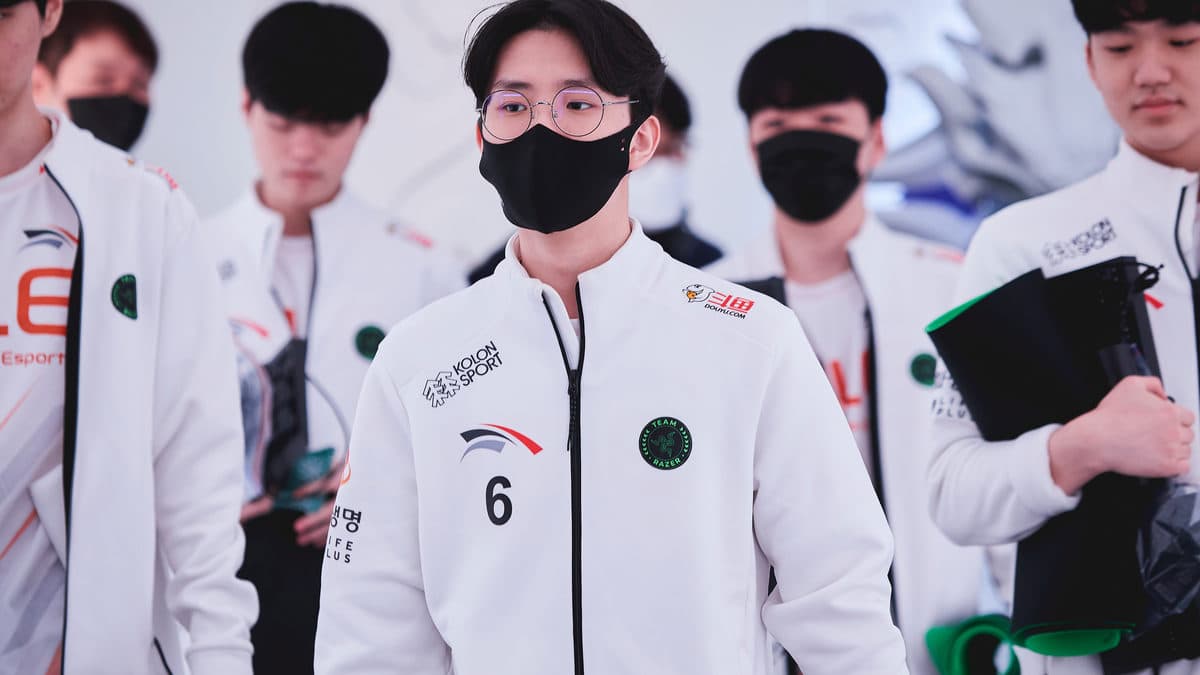 Jogadores da Hanwha Life - Foto: Lance Skundrich/Riot Games