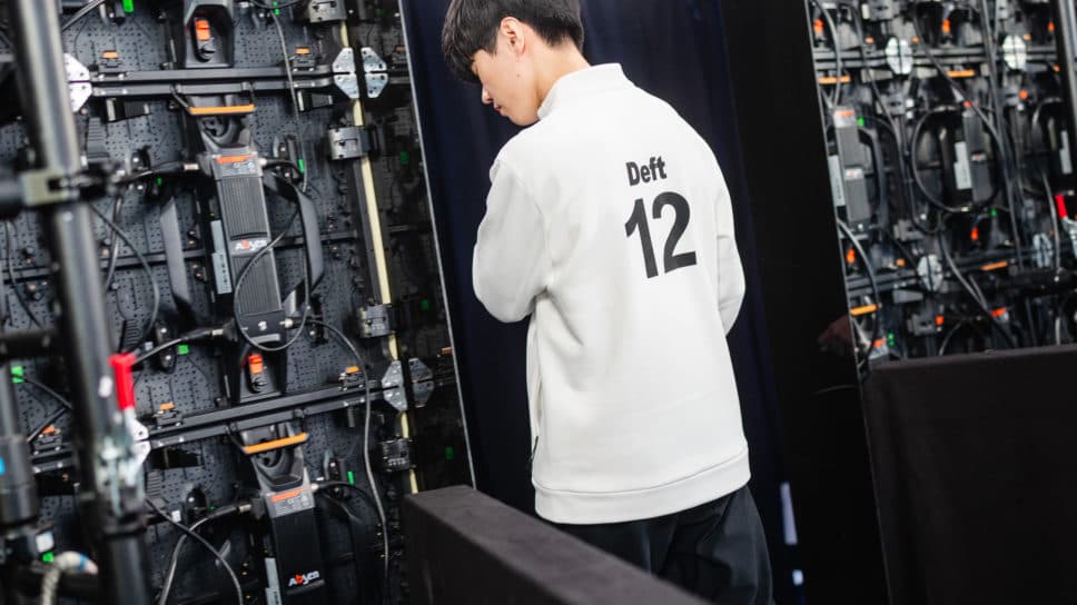 Deft joins DWG KIA for 2023 cover image