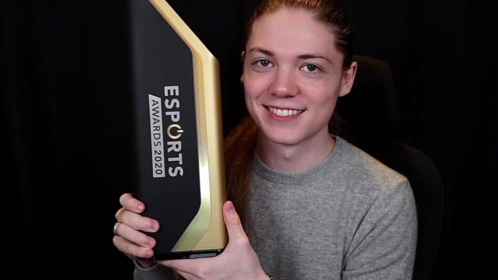 Rainbow Six Esports-Spiele wurden für den verstorbenen Kommentator KiXSTar unterbrochen cover image