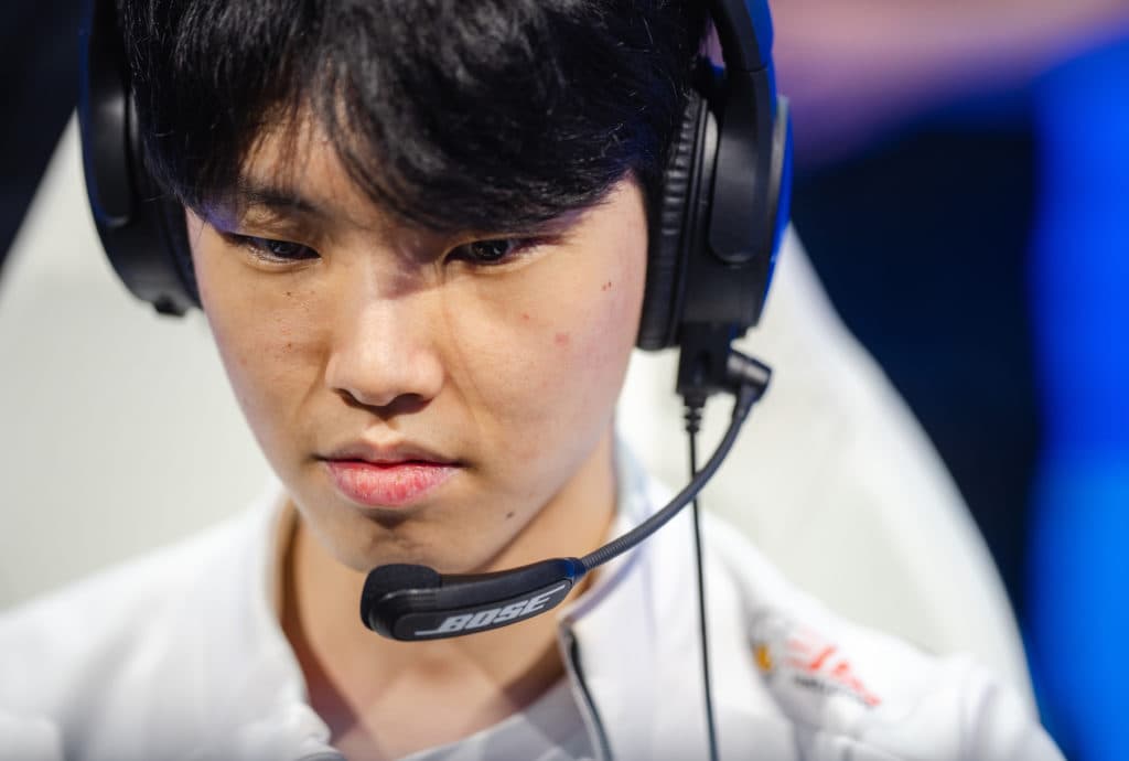 REYKJAVIK, ICELAND - OCTOBER 17: Hanwha Life Esports' Jeong “Chovy” Ji-hoon competes at the League of Legends World Championship Groups Stage on October 17, 2021 in Reykjavik, Iceland. (Photo by Michal Konkol/Riot Games)