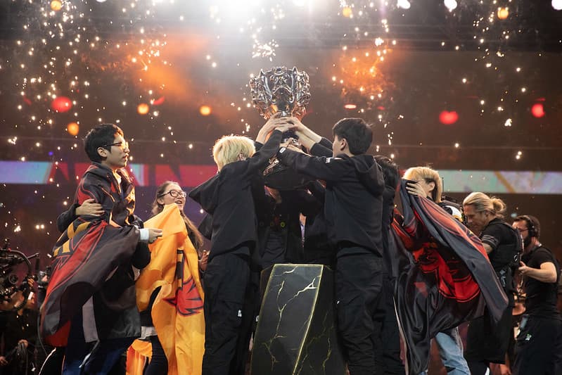 PARIS, FRANCE - NOVEMBER 10: --- during 2019 League of Legends World Championship Finals at AccorHotels Arena on November 10, 2019, in Paris, France. (Photo by Colin Young-Wolff/Riot Games)