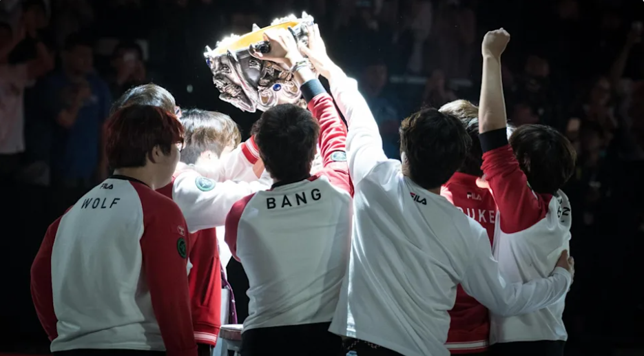 Bang and SKT T1 lift their second Summoner's Cup together in 2016. Photo via Jeremy Wacker.