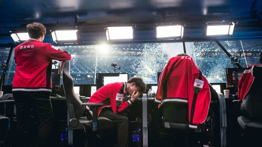 A heart-wrenching moment for Bang and Faker. Photo via Riot Games.