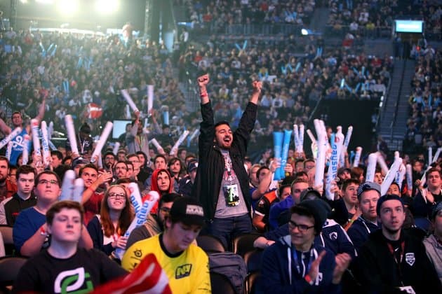 Mobile Legends and Valorant headline most popular esports tournaments in December 2021 cover image