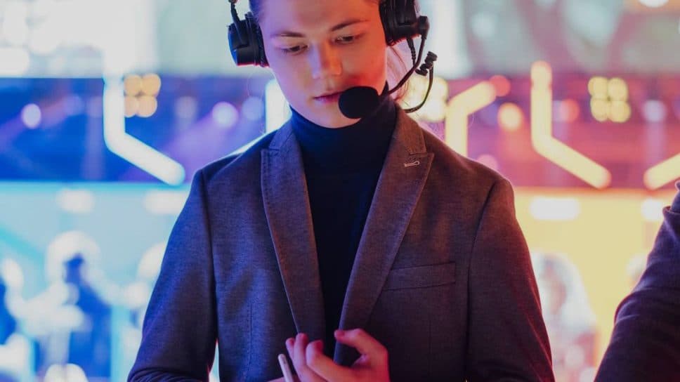 Late Rainbow Six Siege caster,  KiXSTAr receives a plaque memorial in-game cover image