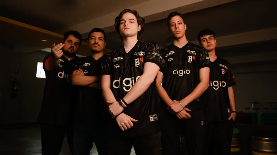 “Eu não preciso de vocês para poder vencer”, diz Carlito da B4 após vencer ex-companheiros cover image