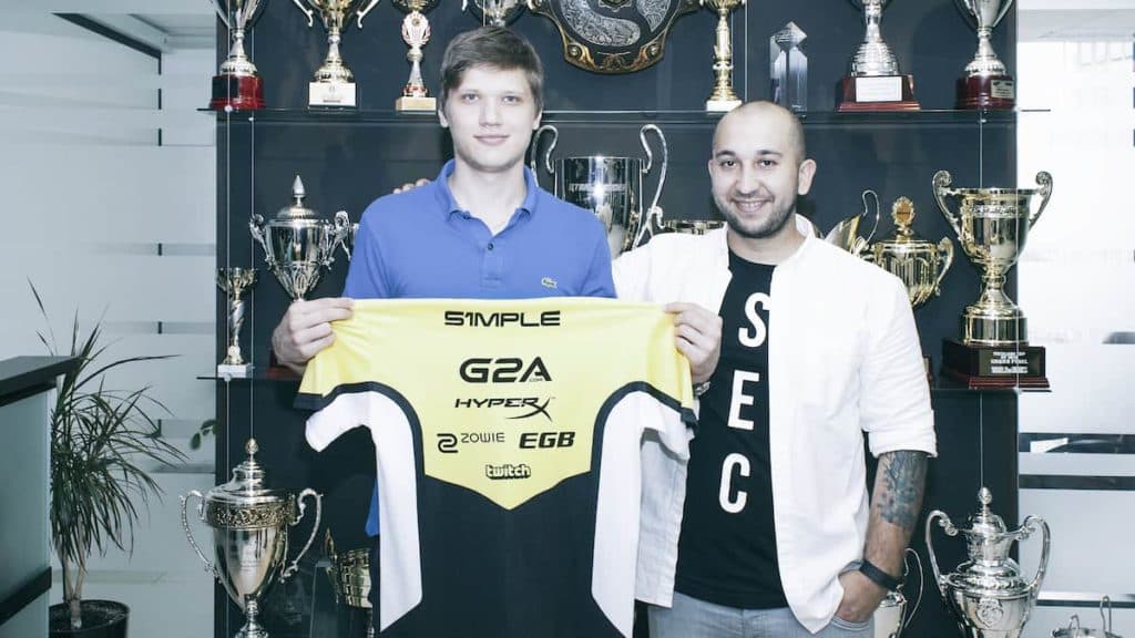 Na'Vi's CEO with CS:GO player <a href="https://esports.gg/news/cs-go/s1mple-g2-vitality/">s1mple</a> (Image via Yevhen Zolotarov)