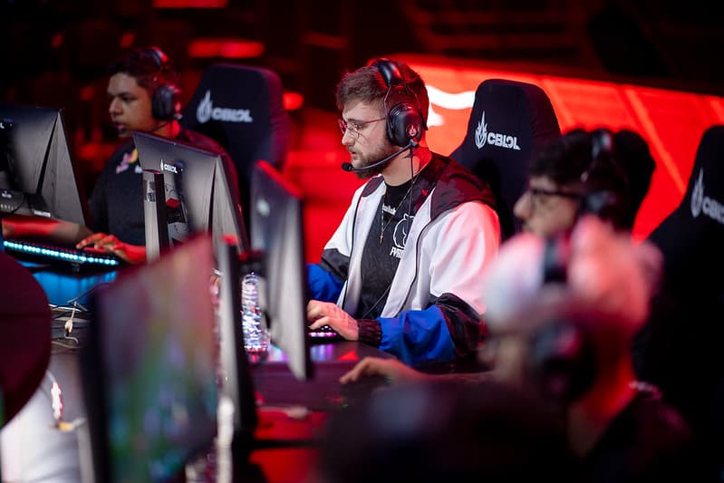 Jogadores da FURIA - Foto: Bruno Alvares/Riot Games