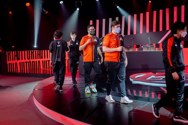 KaBuM! eliminada após derrota para RED Canids - Foto: Bruno Alvares/Riot Games