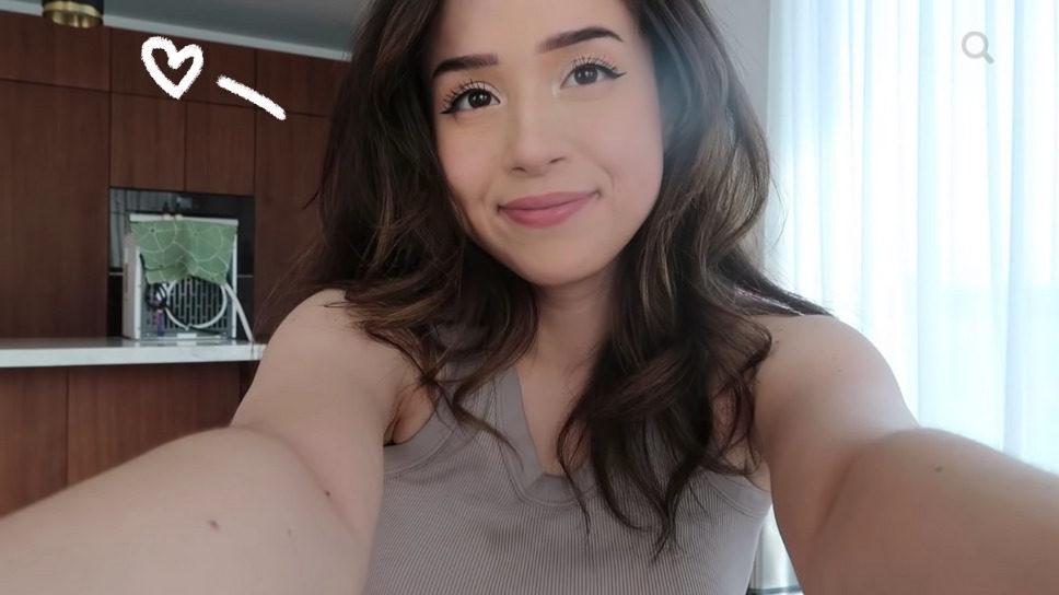 poki without makeup-without makeup, Pokimane No Makeup