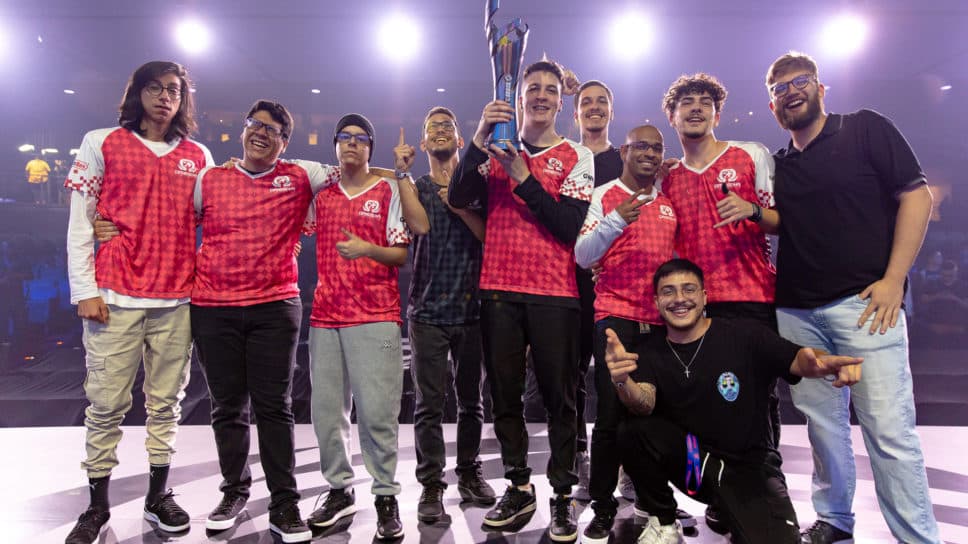 “O troféu é um lembrete de nossa trajetória”, diz Vinicius, CEO da Omegha E-sports cover image