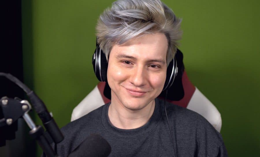 Let Me Entertain You: Overwatch League caster Harry “LEGDAY” Pollitt takes the Stage cover image