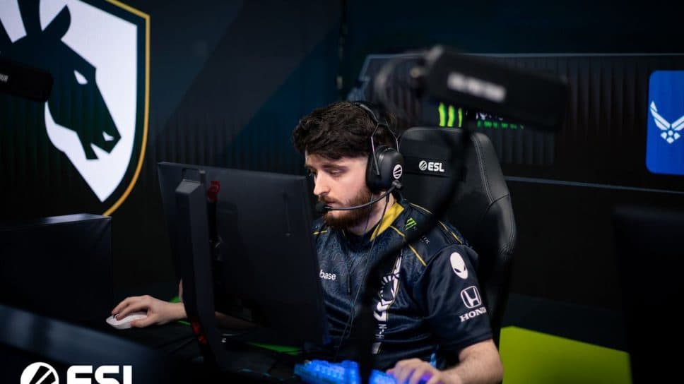 NAF’s CS: GO Crosshair and viewmodel settings cover image