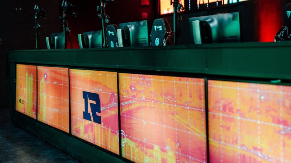 Riot Games admits there is a ping discrepancy at MSI 2022, RNG to replay games cover image