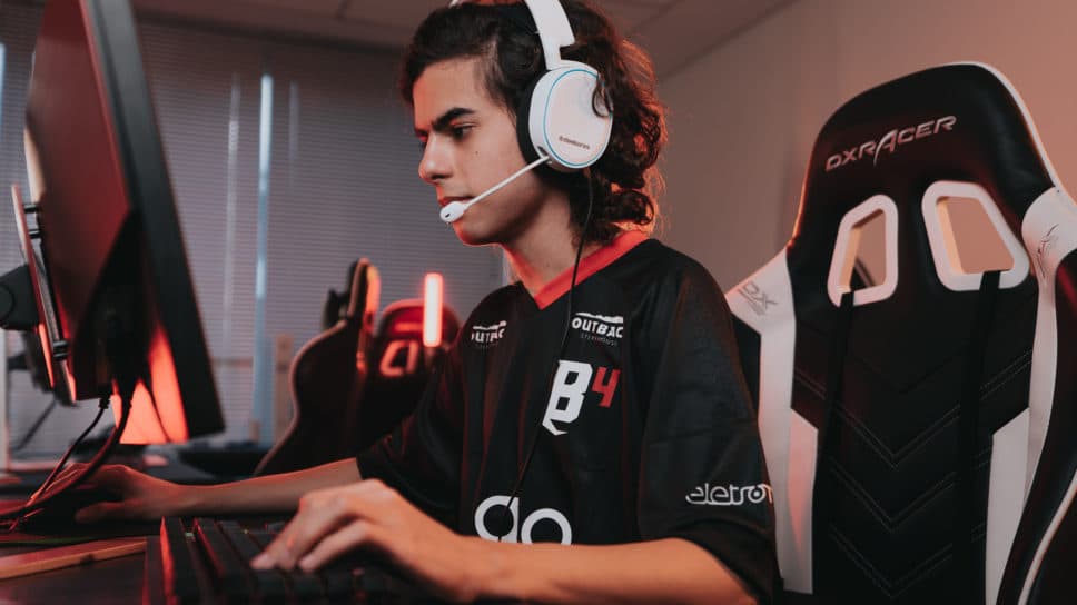 “Para mim ainda é algo surreal”, diz Jelly, atual jogadora da B4 Esports cover image