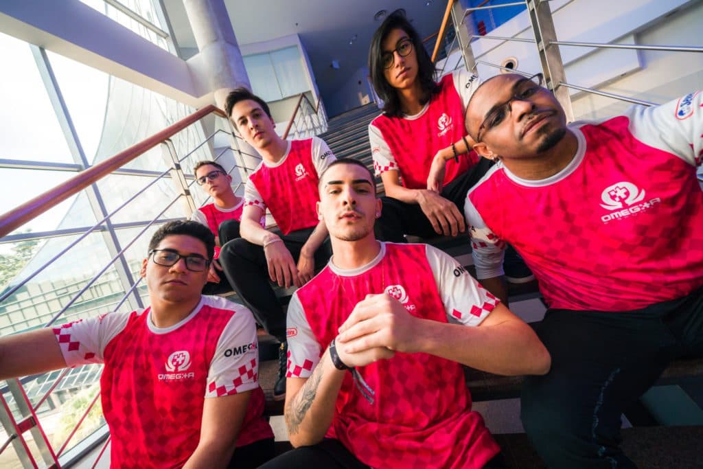 Jogadores da Omegha - Foto: Reprodução/Riot Games