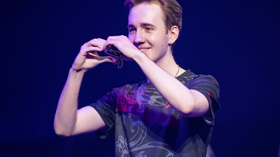 SUYGETSU Valorant crosshair and video settings cover image