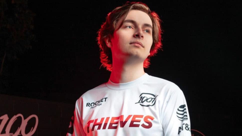 Asuna’s VALORANT crosshair and video settings cover image