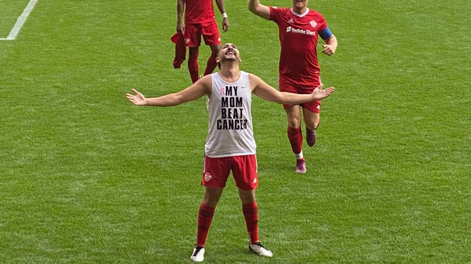 FIFA streamer Castro announces that his mother has beaten cancer cover image