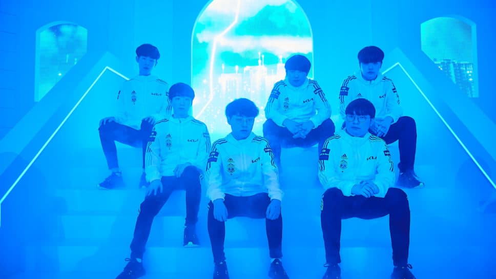 DWG KIA: The Rise to Glory cover image