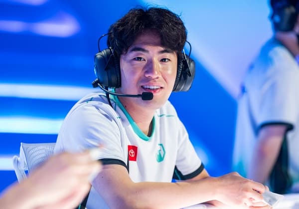 Mobile Legends Hoon: “I am already packing my stuff (for the M4 World Championship)” cover image