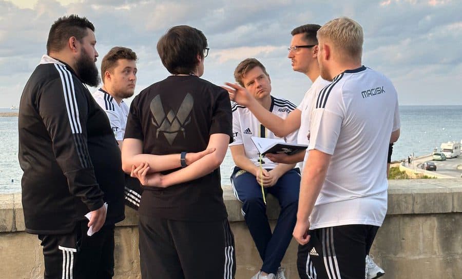 Dupreeh confirms 18th appearance at CS: GO Majors cover image