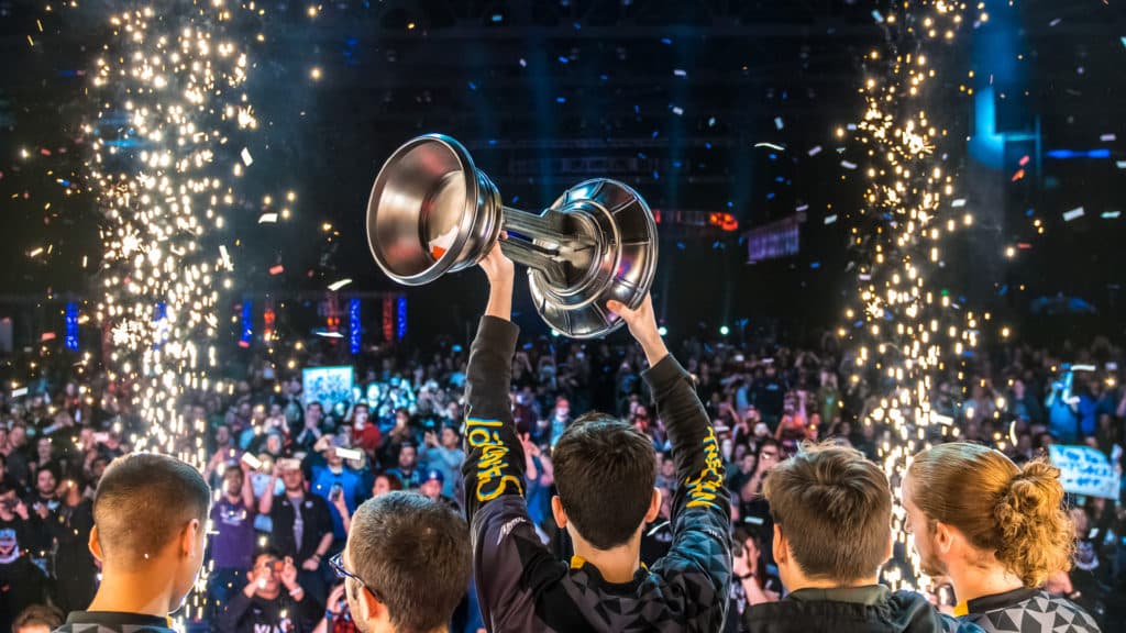Halo 5 Worlds added $500,000 in prizing through crowdfunding. (Image via <a href="https://twitter.com/HCS">@HCS</a>)