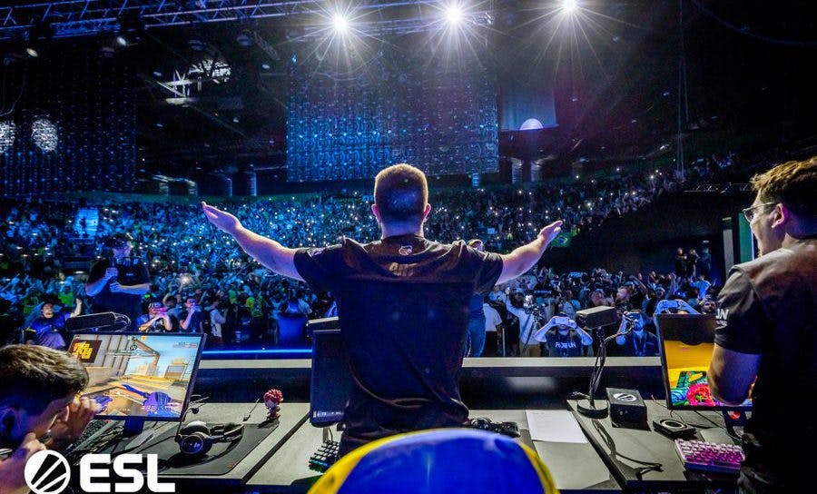 NAVI vs FURIA at IEM Rio Major: Tournament favorites vs crowd favorite cover image