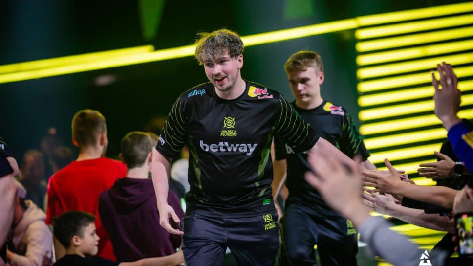 FaZe vs NiP: The Ropz effect as FaZe reach BLAST Premier Grand Finals cover image