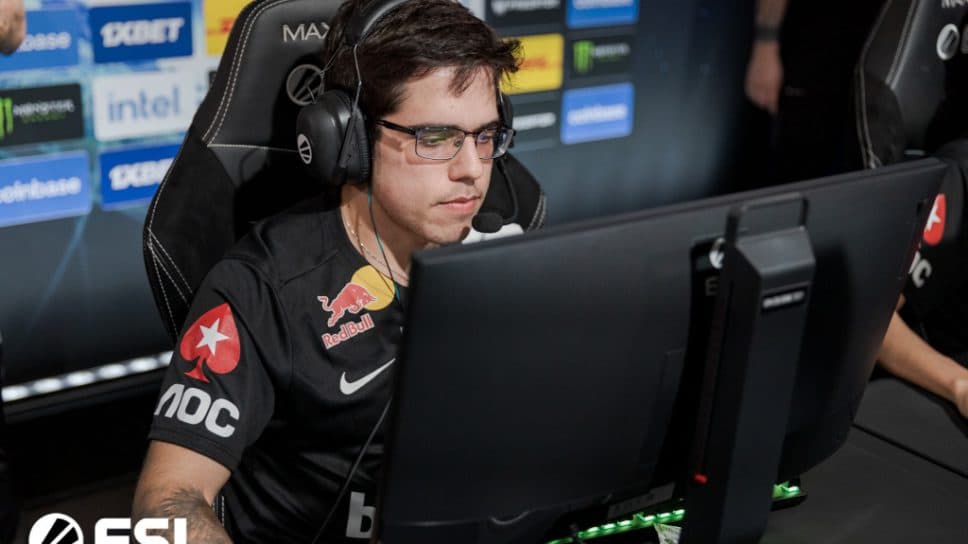 Yuurih CS: GO crosshair, video and viewmodel settings cover image