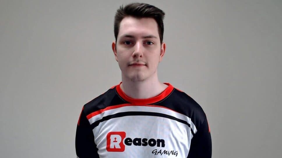 Melee pro injured after jumping out of illegal taxi at Genesis 9 cover image