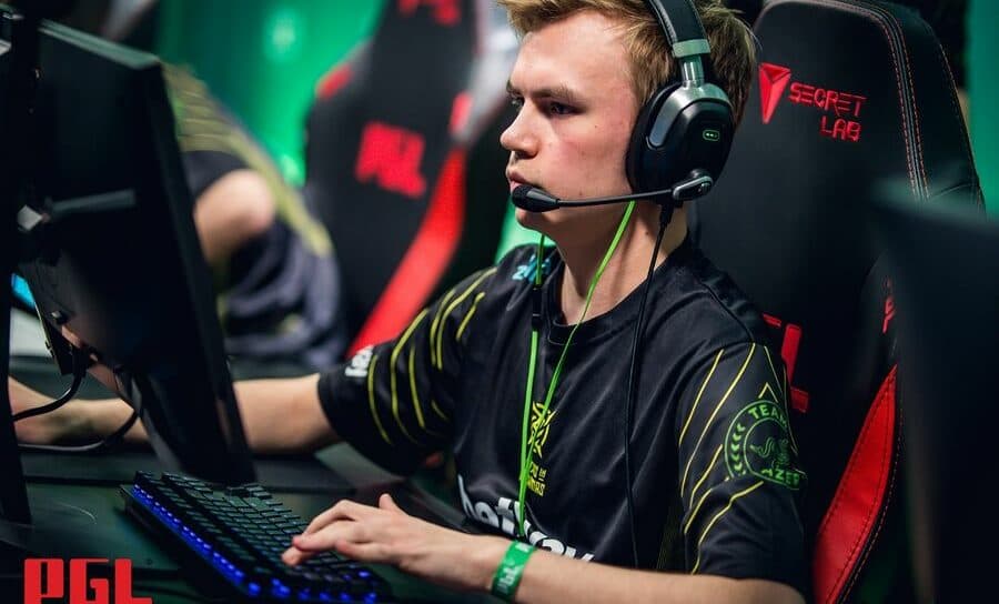 Brollan’s CS:GO crosshair and video settings cover image