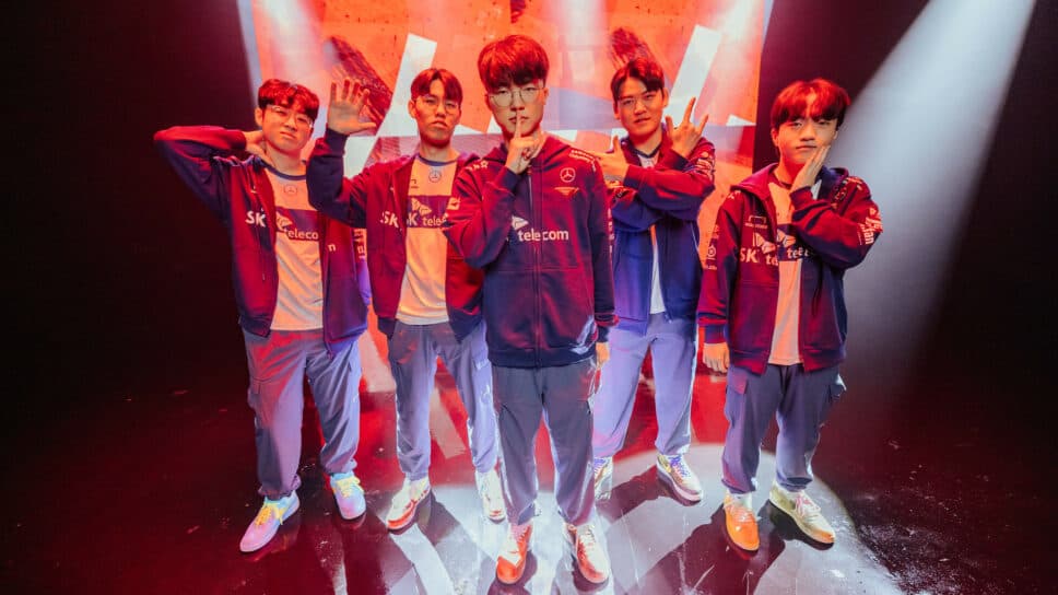 Another upset in the works? T1 and JDG face off at Worlds 2023 cover image