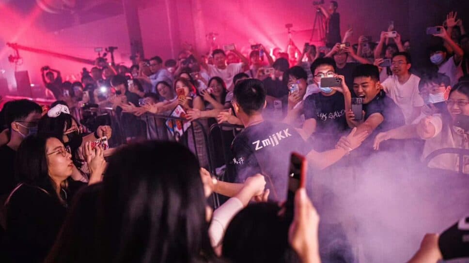 Kangkang and EDG frag their way to first place in the VALORANT Champions China Qualifier cover image