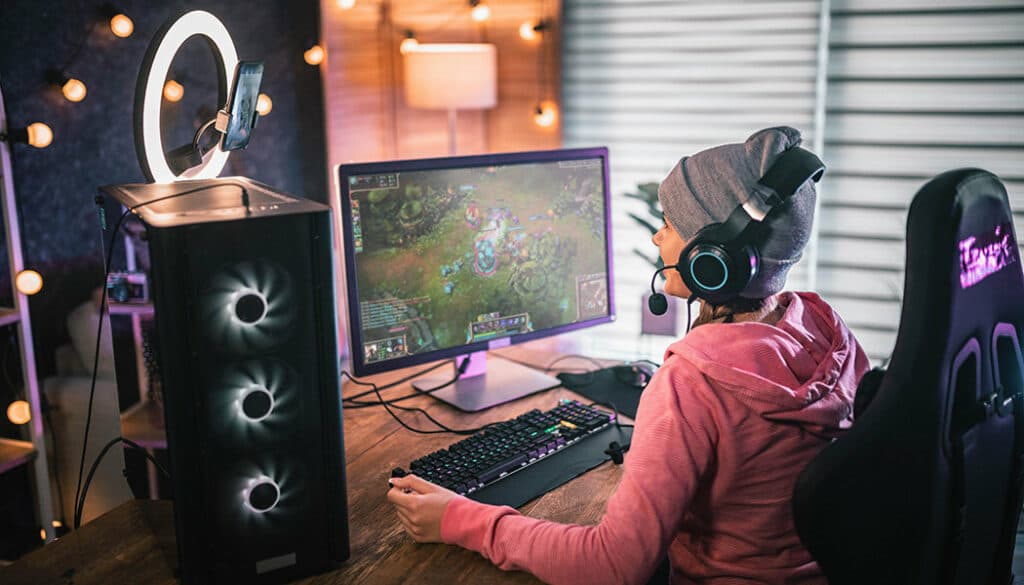 Best time to stream on Twitch (Image via Uscreen)