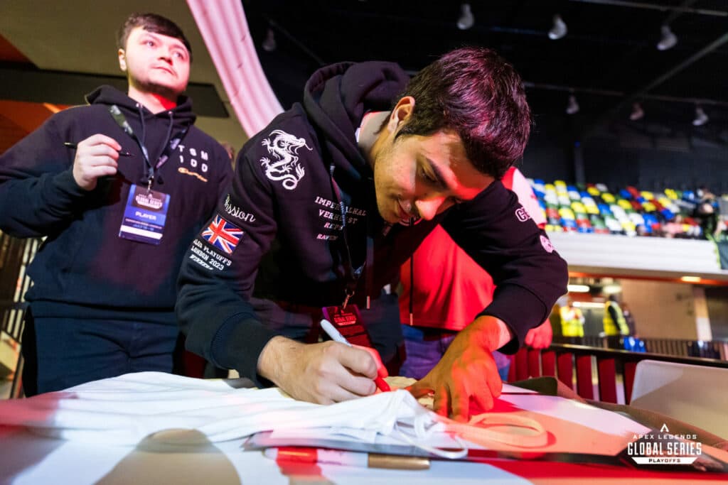 (Photo EA/Joe Brady)